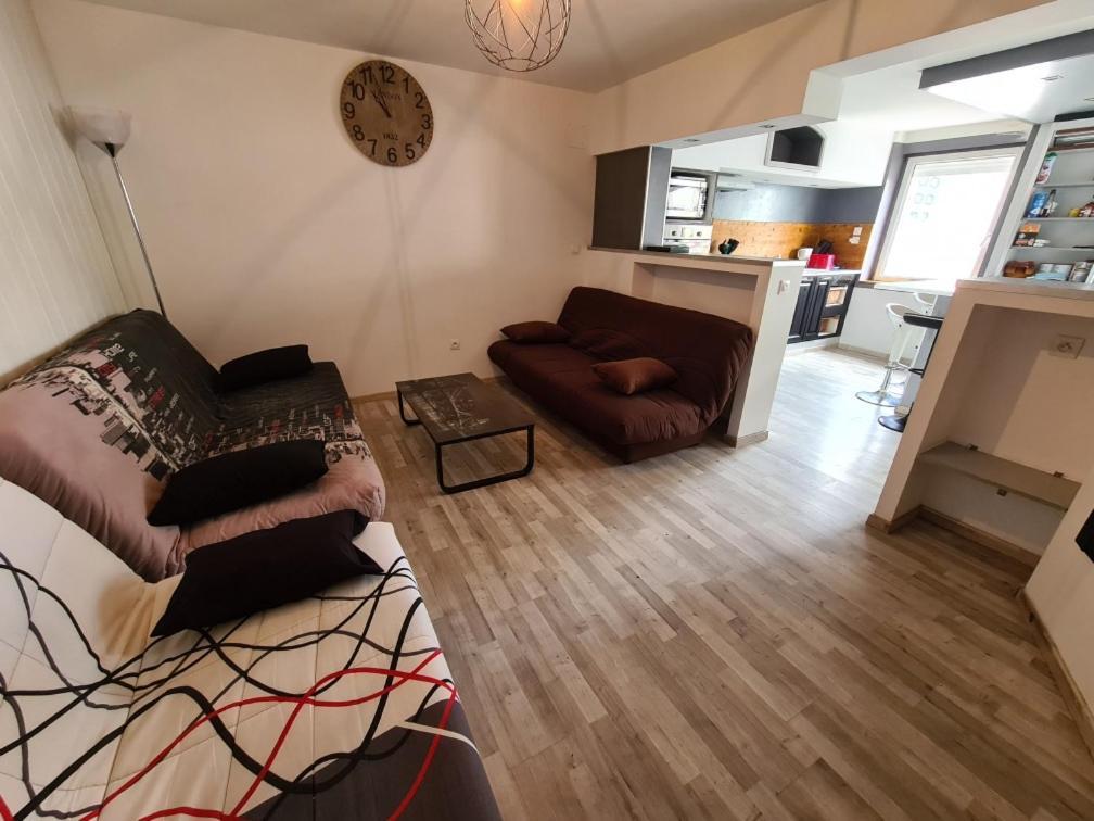 Appartement De La Cour Des Rois En Centre Ville ヴェルダン・シュル・ムーズ エクステリア 写真