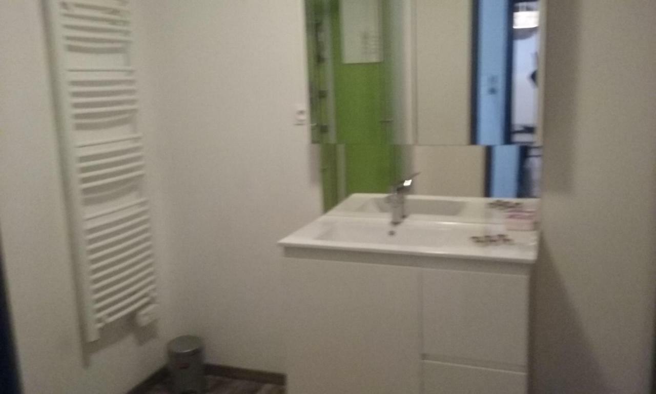 Appartement De La Cour Des Rois En Centre Ville ヴェルダン・シュル・ムーズ エクステリア 写真